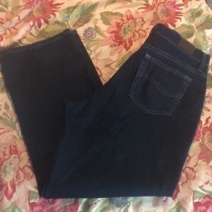 LEE Denim Size 14 Short Relaxed Straight Leg Classic 5-pocket Jeans
$78 NEW